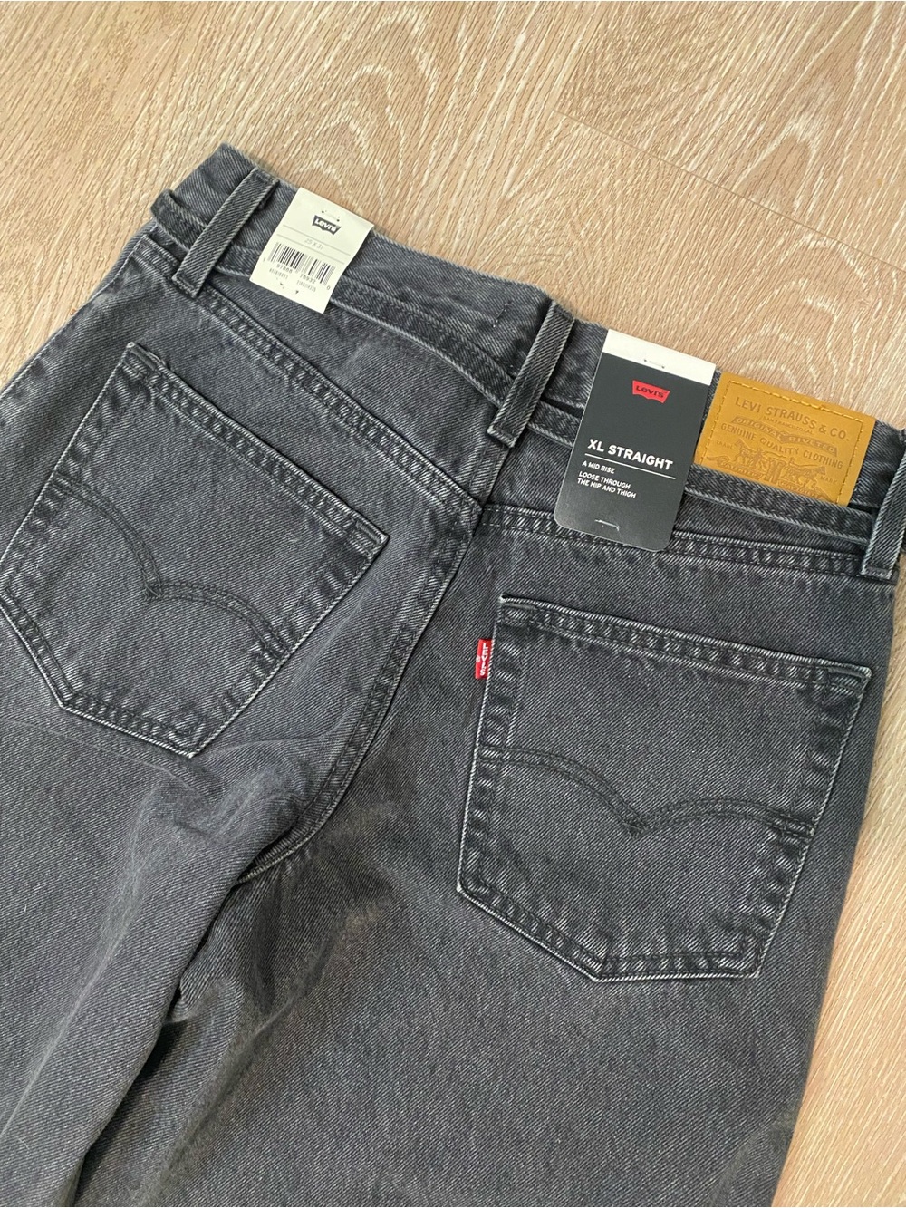 NWT Levi’s XL Straight Jean in Black (wide leg) - Picture 5 of 6